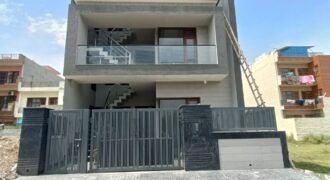 Brand new facing Park 6 Marla (150 gaz) triple Storey kothi for sale in sec-79 Airport Road Mohali